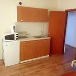 Hotel Хотел Черноморец 2*